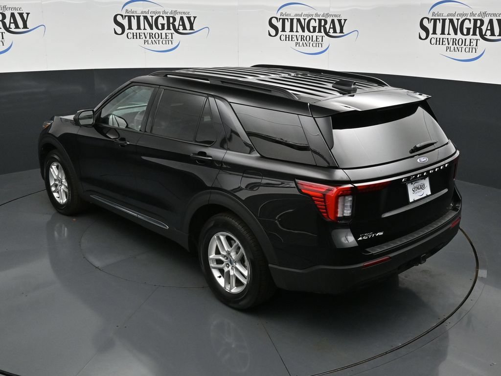 Used 2025 Ford Explorer Active RWD image 31
