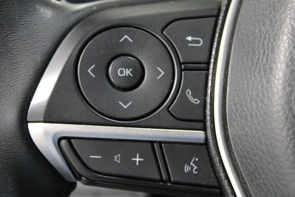 Used 2023 Toyota Camry XLE image 24