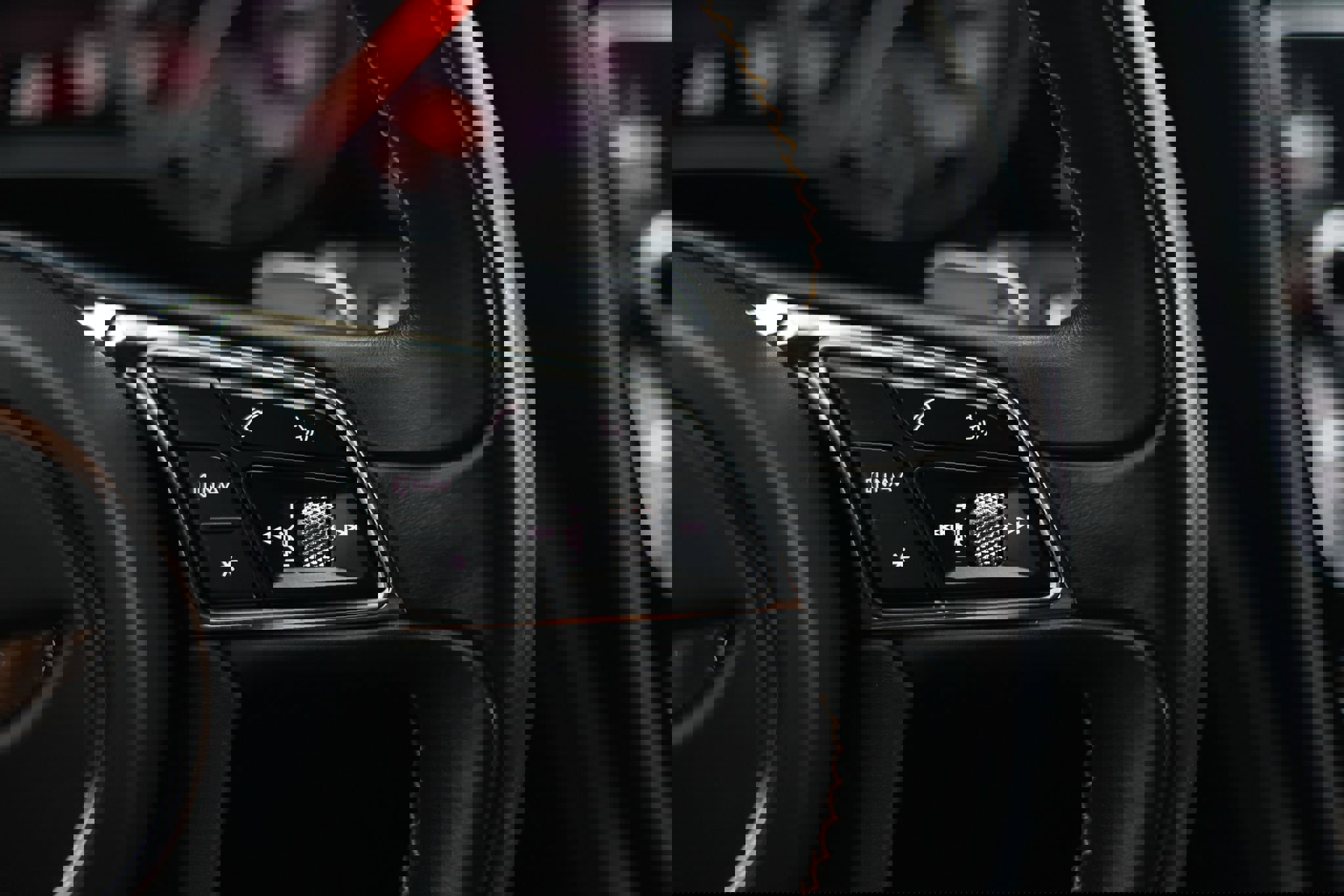 Used 2017 Bentley Bentayga image 39