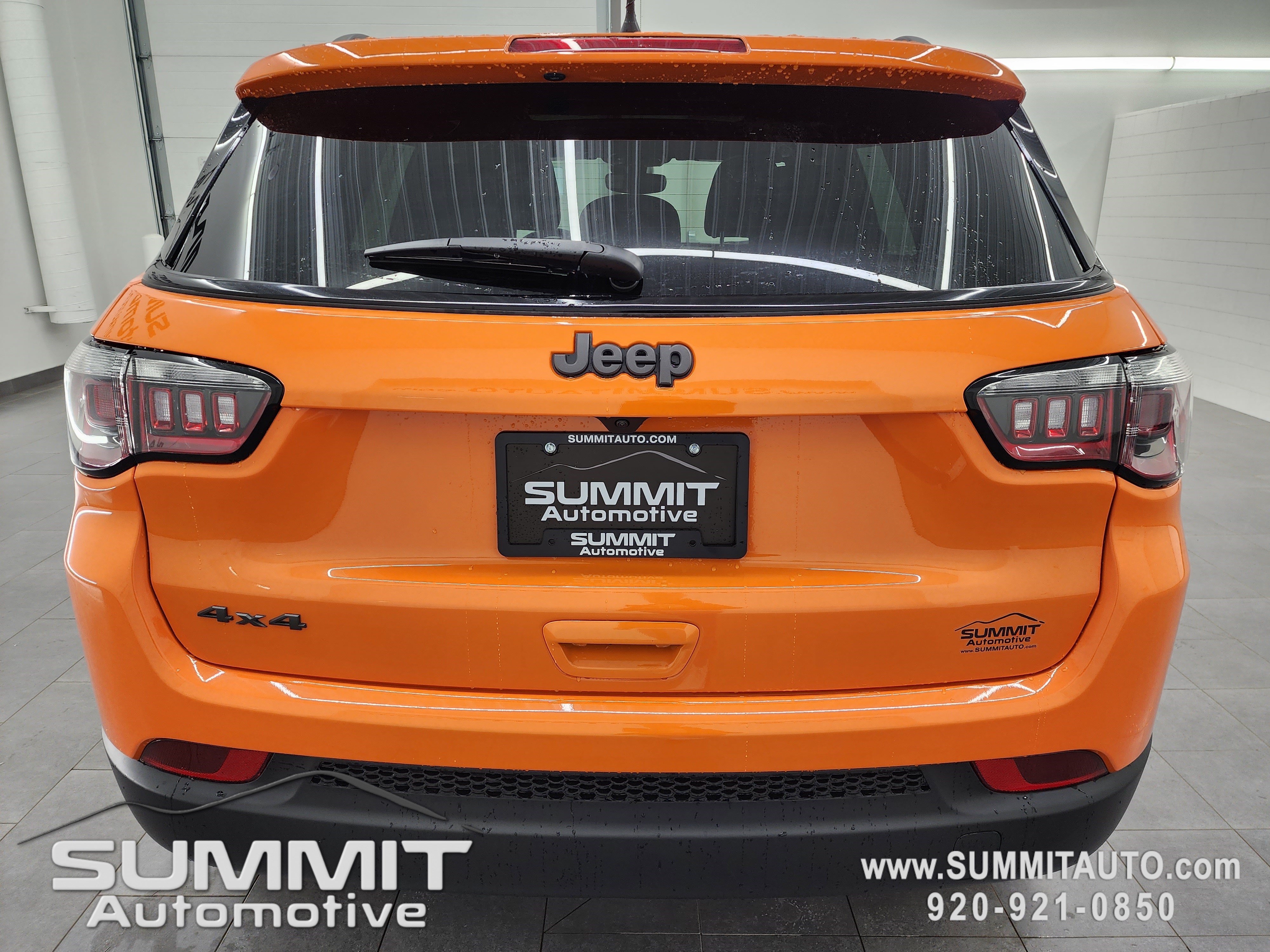 New 2026 Jeep Compass Latitude w/ Sun and Sound Group AWD/4WD image 25