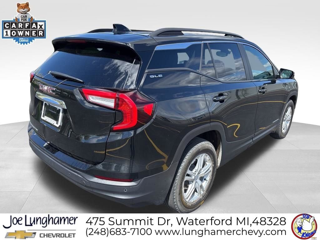 Used 2023 GMC Terrain SLE w/ Driver Convenience Package FWD image 3
