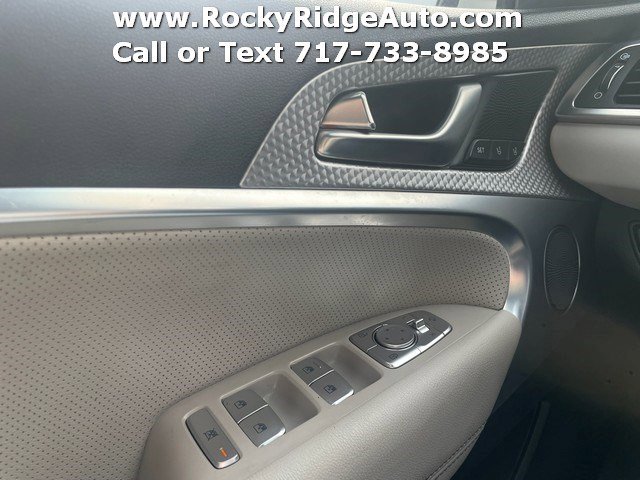 Used 2023 Genesis G70 3.3T w/ Sport Advanced Package image 24