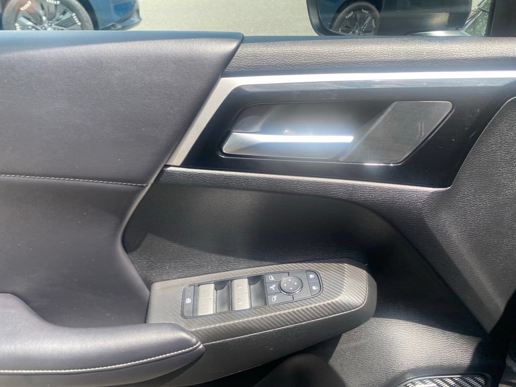 Used 2025 Mitsubishi Outlander SE AWD/4WD image 13