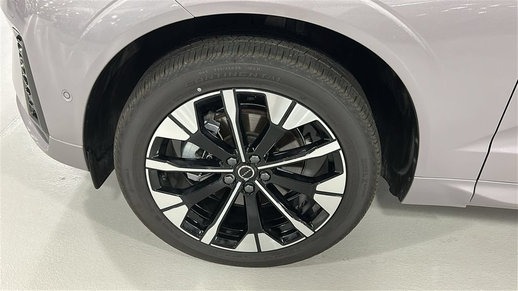 Certified 2026 Volvo XC60 B5 Plus w/ Protection Package Premier AWD/4WD image 8