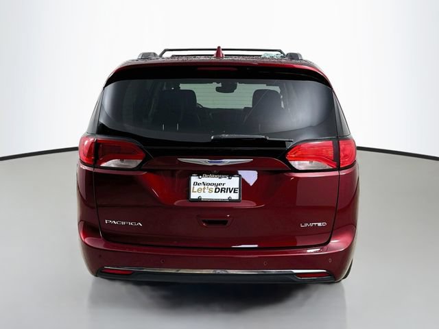 Used 2019 Chrysler Pacifica Limited w/ Advanced Safetytec Group FWD image 11