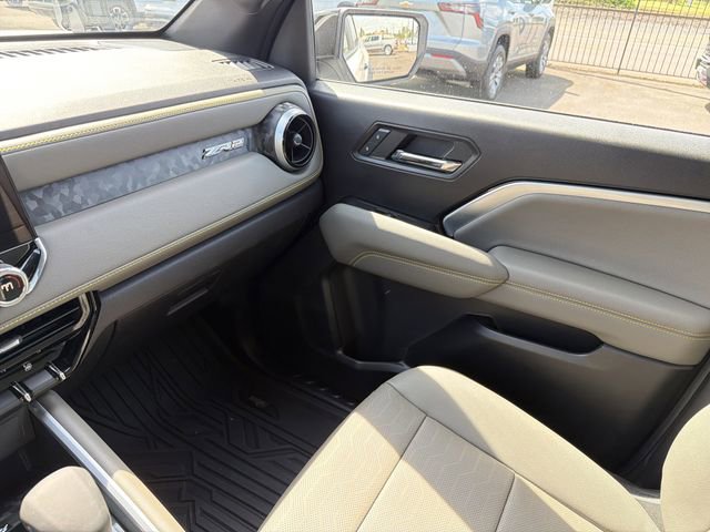 Used 2025 Chevrolet Colorado ZR2 w/ ZR2 Bison Edition AWD/4WD image 31