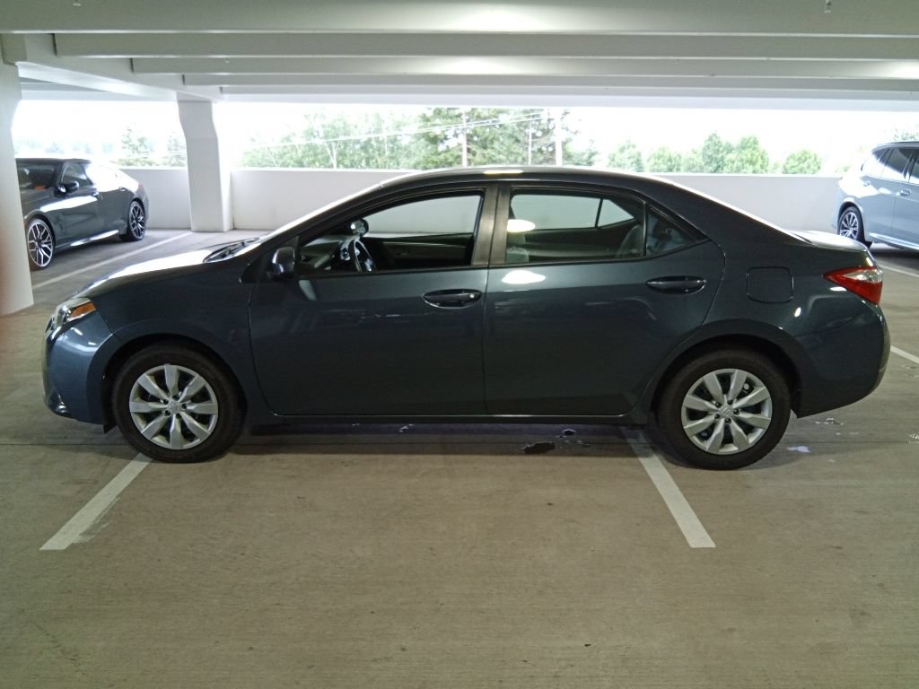 Used 2016 Toyota Corolla LE FWD image 8