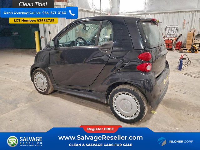 Used 2015 smart fortwo pure image 3