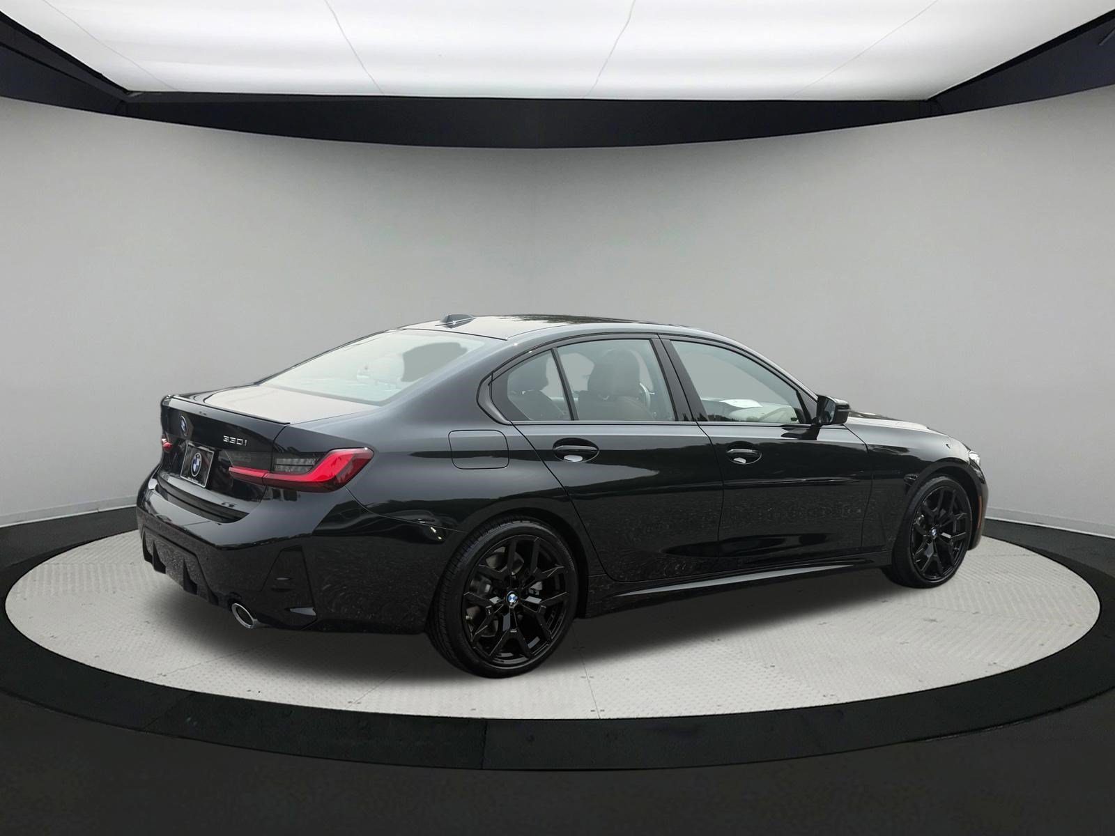 Certified 2026 BMW 330i xDrive Sedan w/ M Sport Package AWD/4WD image 4