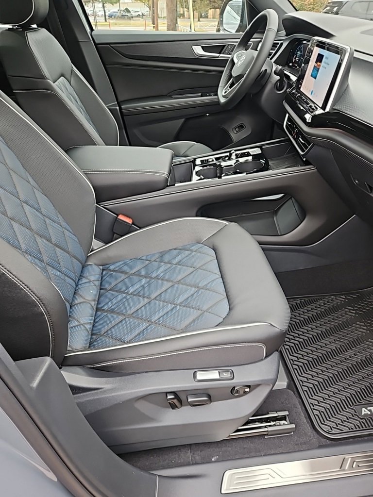 New 2026 Volkswagen Atlas Cross Sport SEL Premium R-Line image 13