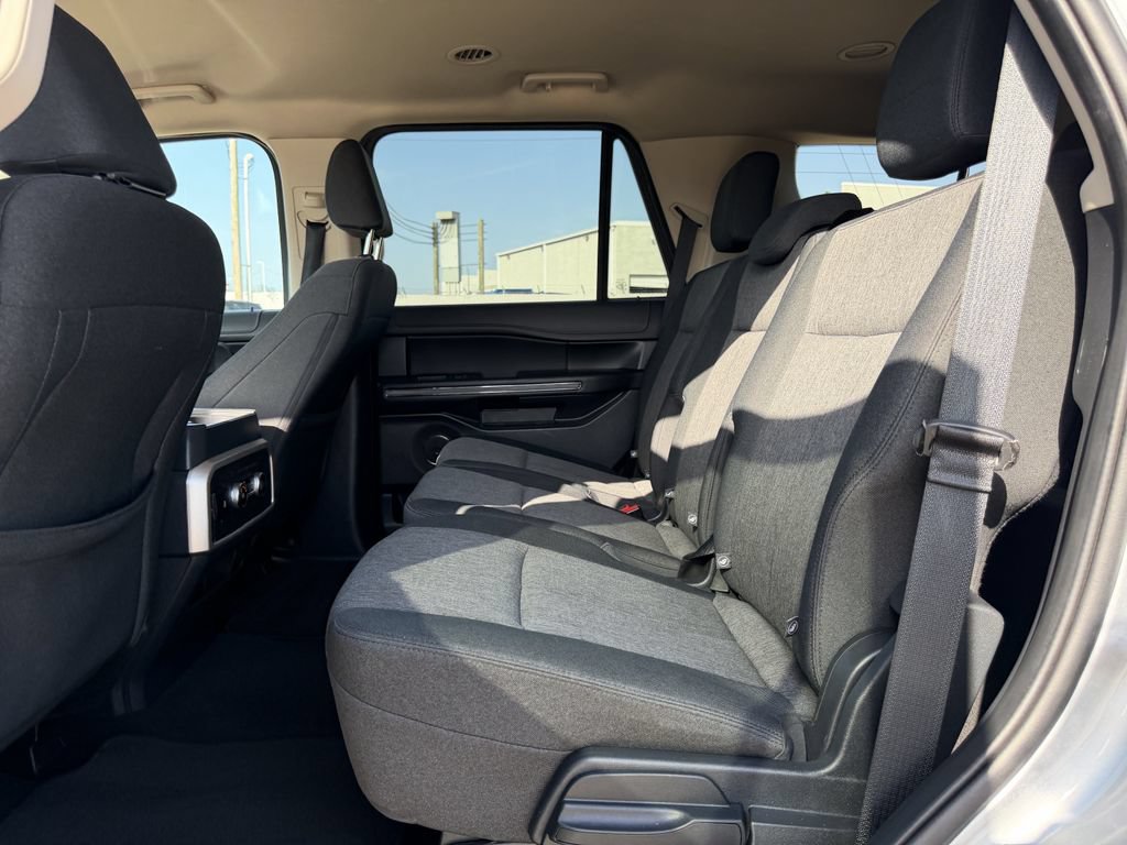 Used 2024 Ford Expedition XLT RWD image 29