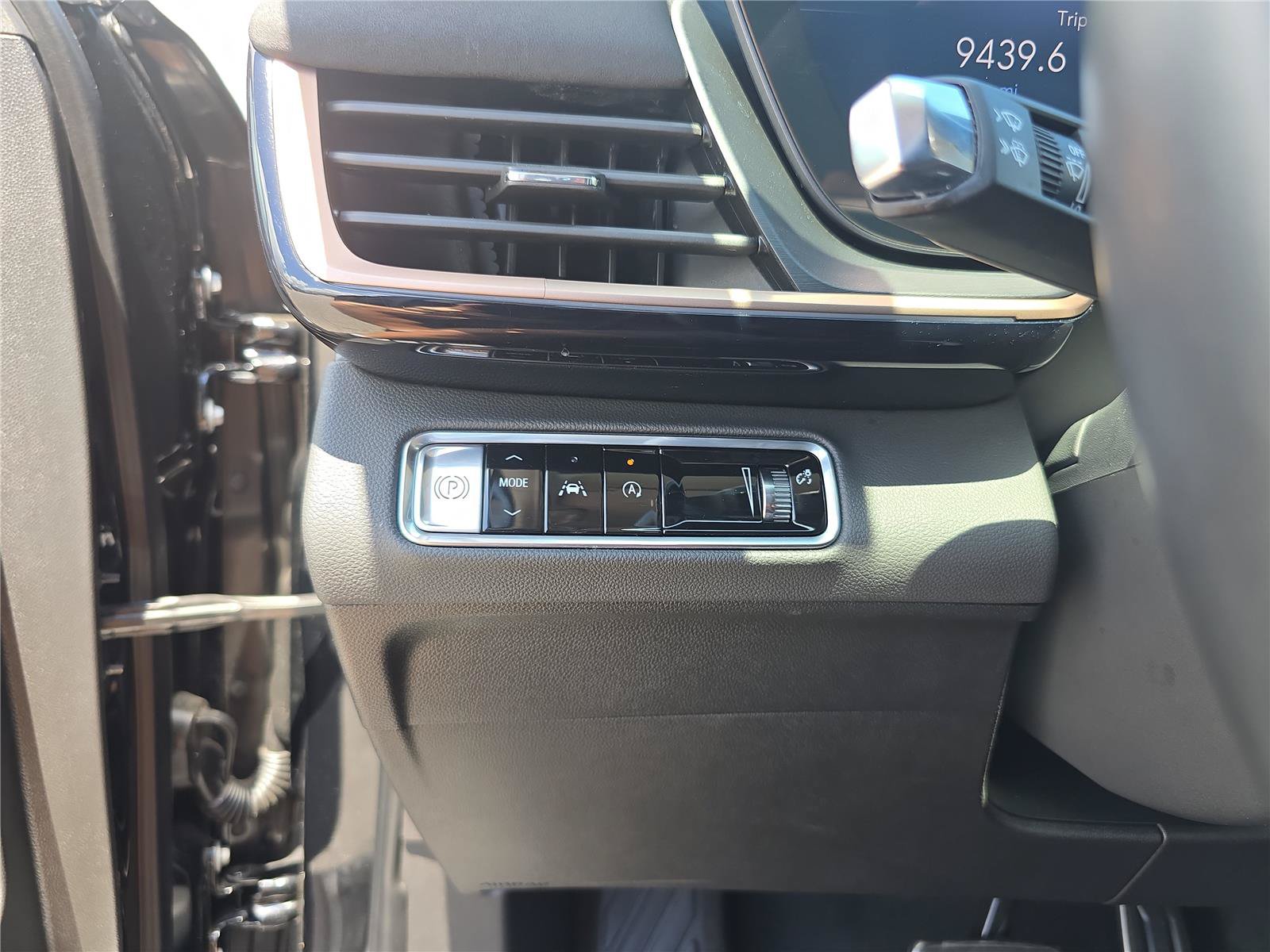 Used 2025 Buick Envision Sport Touring AWD/4WD image 34