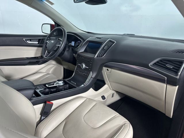 Used 2019 Ford Edge Titanium w/ Equipment Group 301A FWD image 25