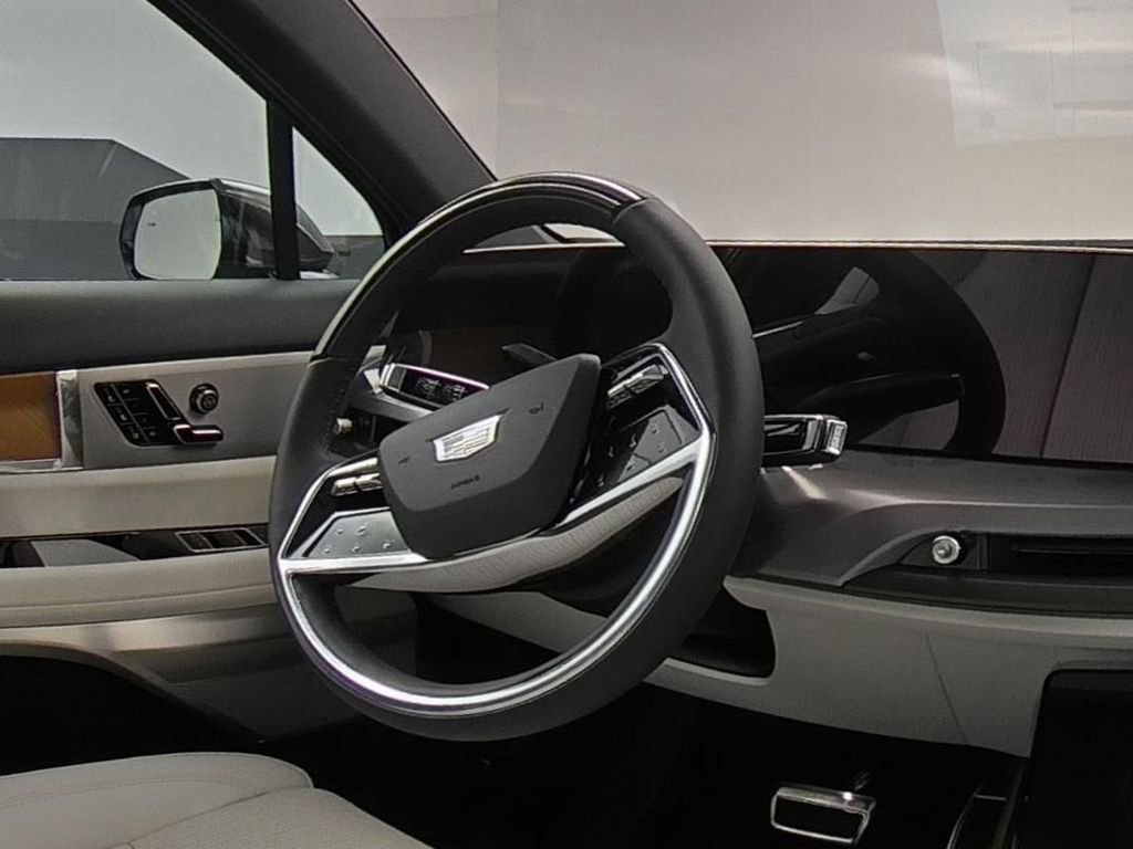 New 2026 Cadillac Vistiq Premium Luxury AWD/4WD image 39