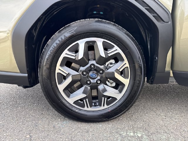 Used 2025 Subaru Forester Premium AWD/4WD image 27