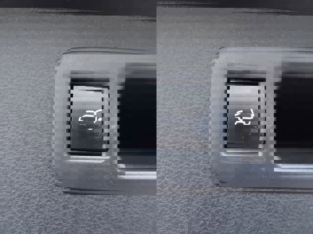 Used 2023 Toyota Highlander XLE image 9