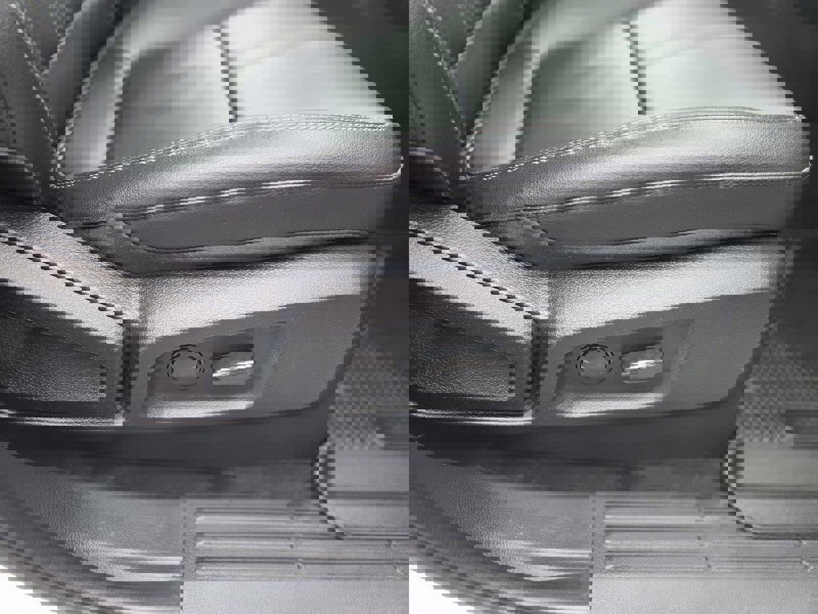 Used 2020 Ford Ranger Lariat w/ Trailer Tow Package image 35