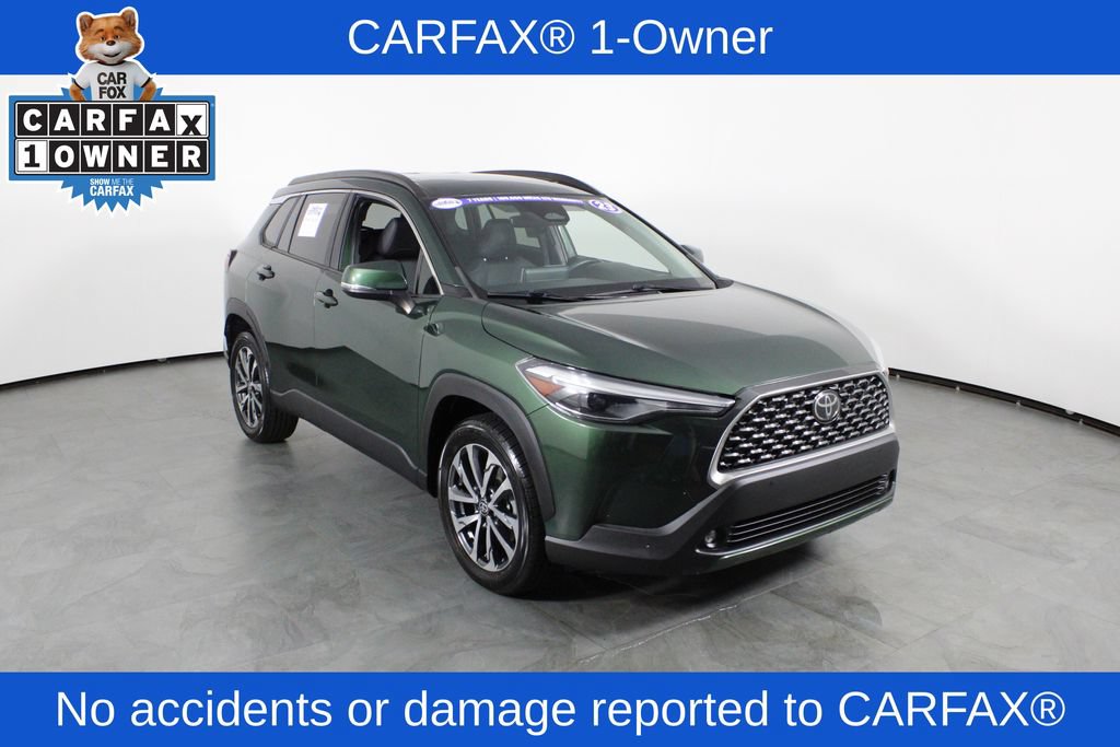 Used 2023 Toyota Corolla Cross XLE w/ Convenience Package FWD image 4