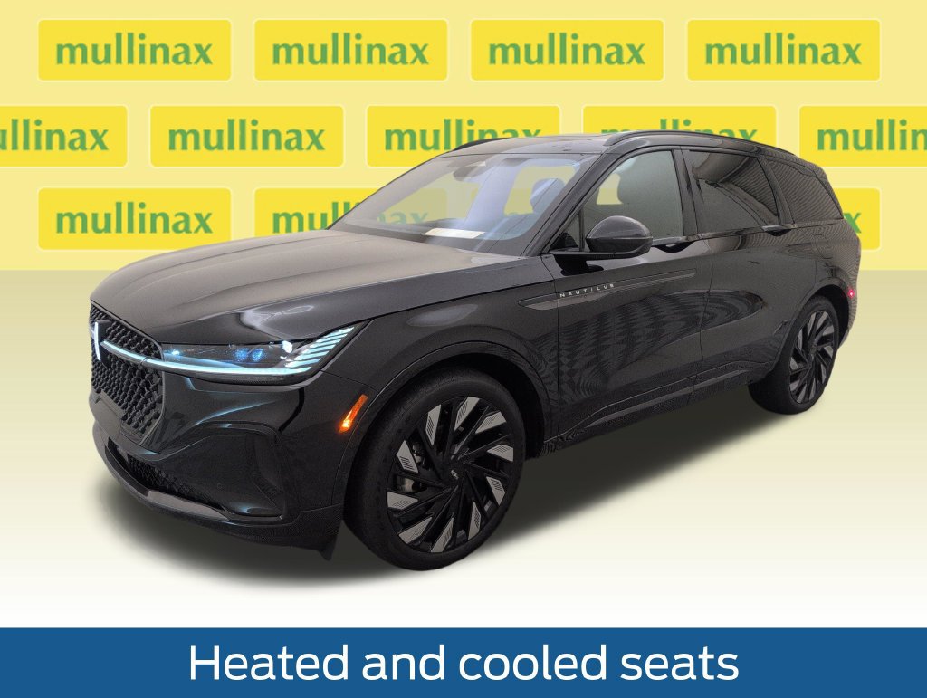 Used 2025 Lincoln Nautilus Reserve w/ Jet Appearance Package AWD/4WD image 13