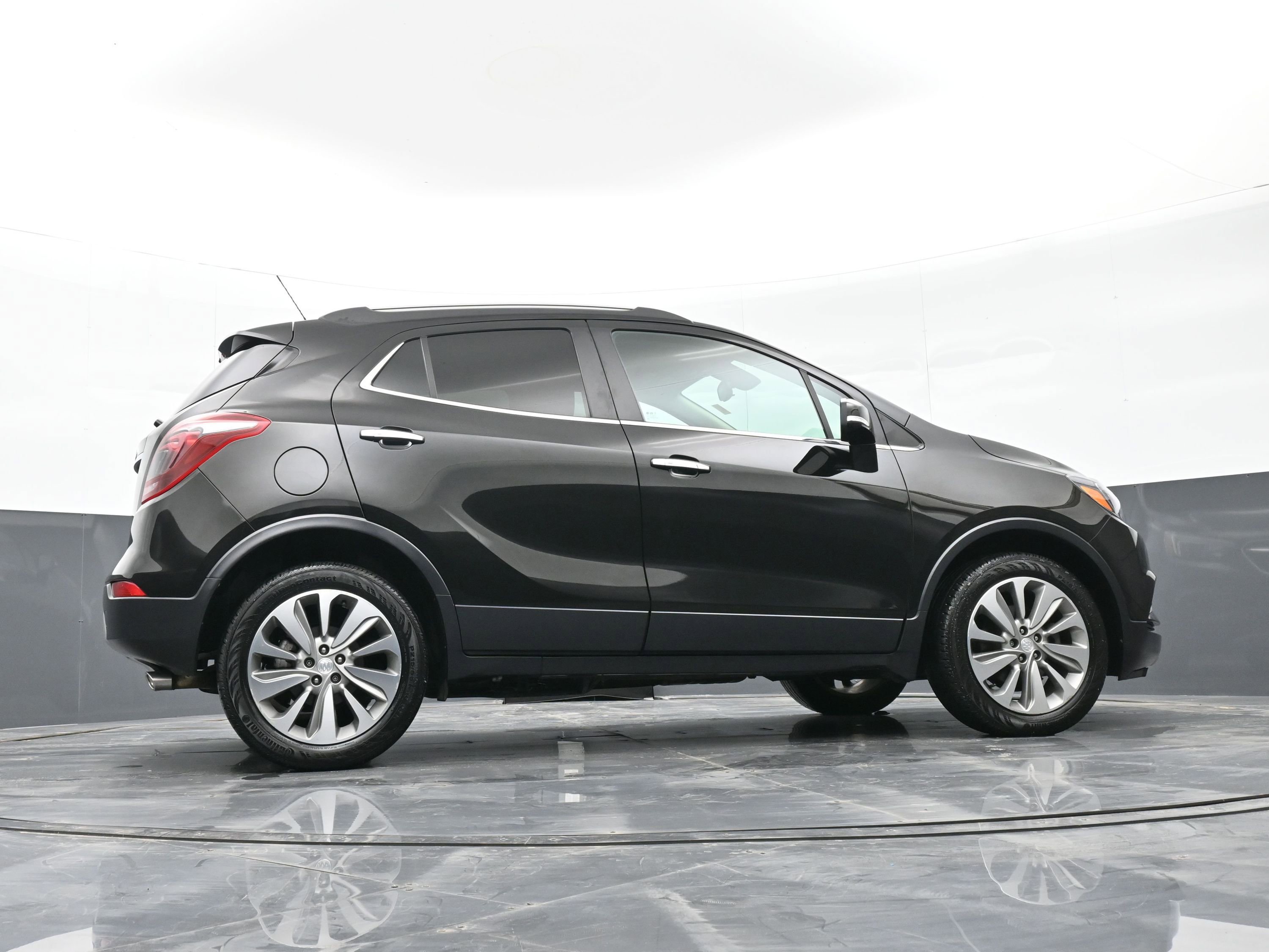 Used 2019 Buick Encore Preferred image 44