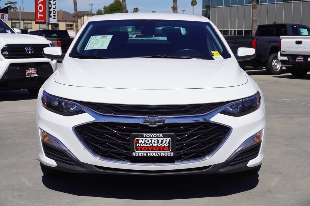 Used 2025 Chevrolet Malibu RS FWD image 3