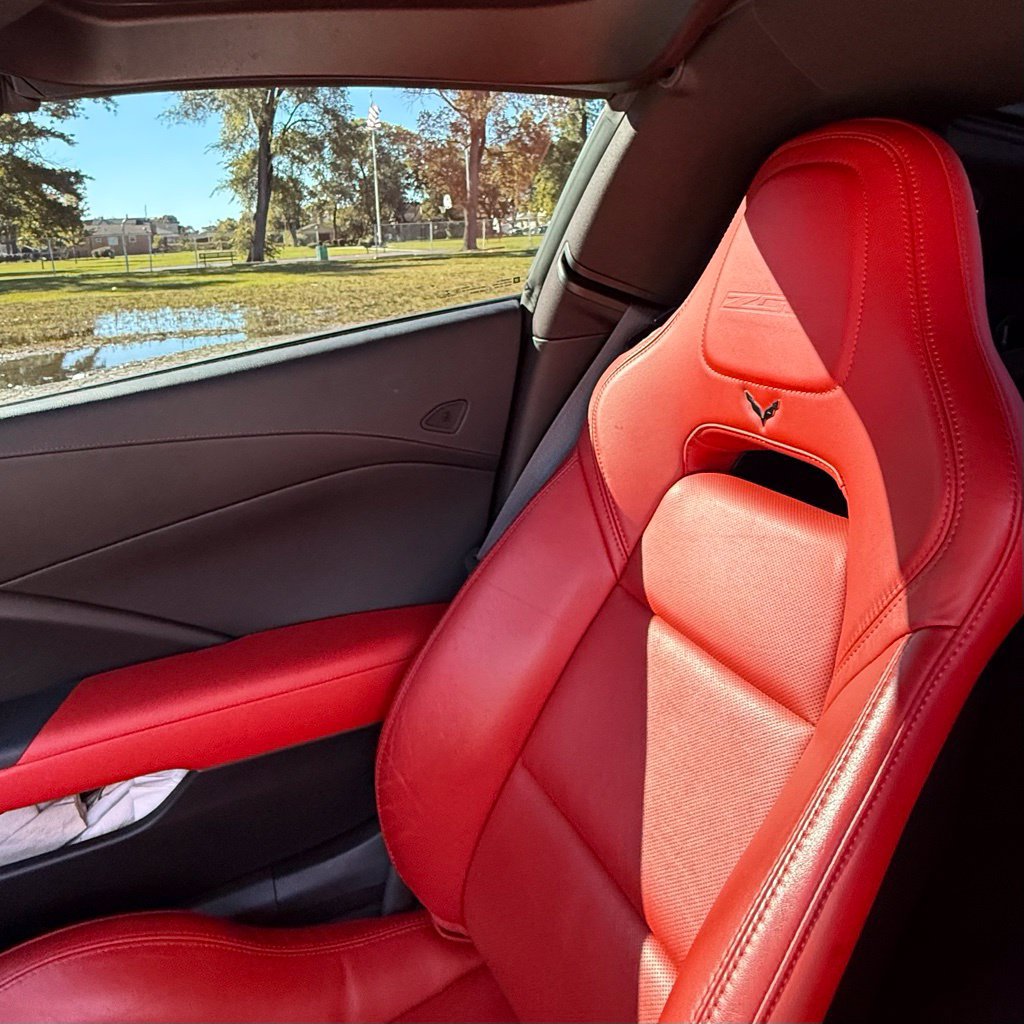 Used 2015 Chevrolet Corvette Z06 RWD image 21