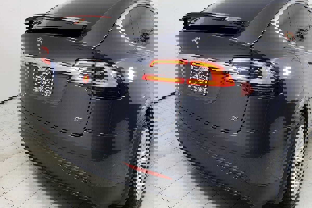 Used 2017 Tesla Model X 75D image 19