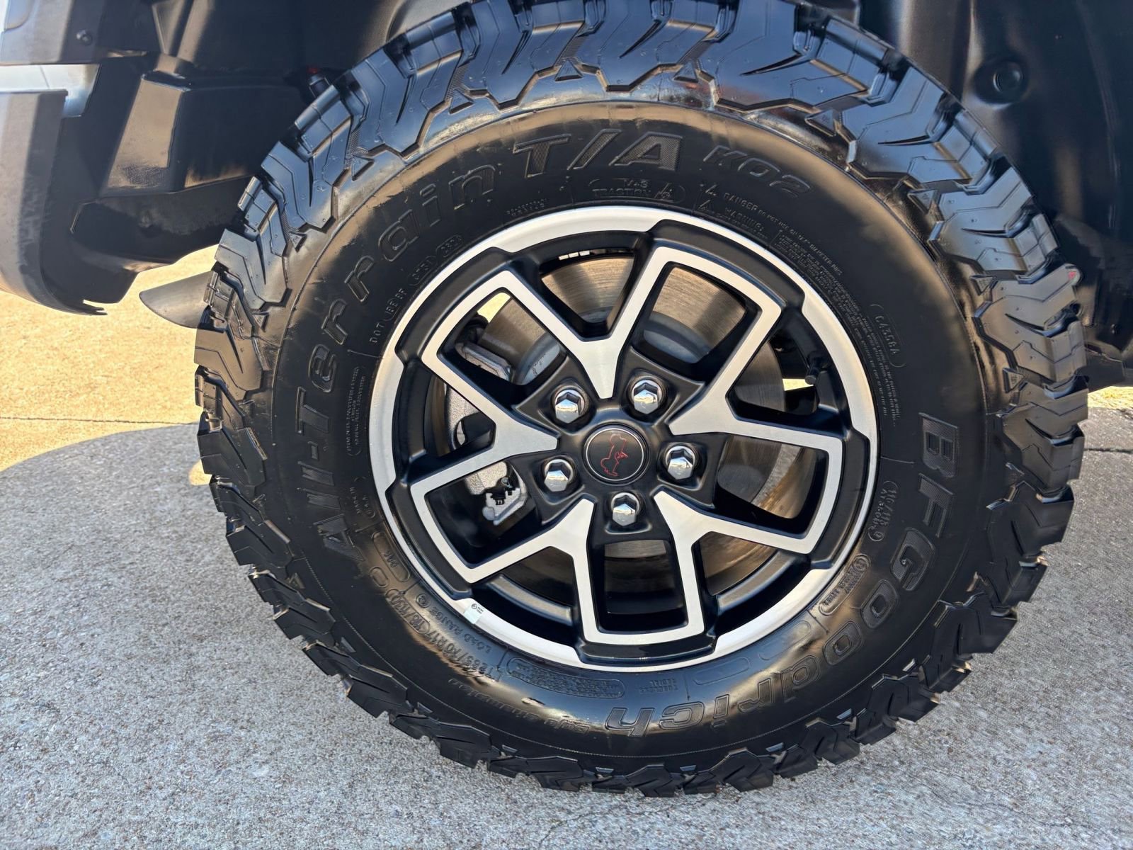 Used 2025 Jeep Wrangler Unlimited Rubicon image 29