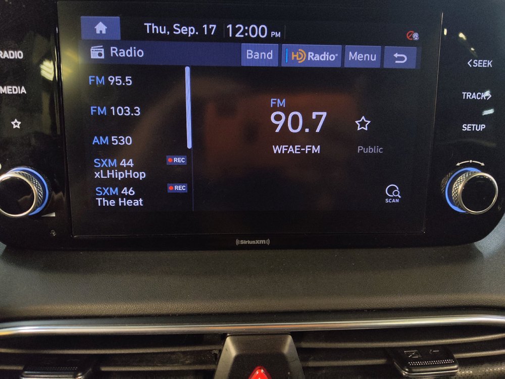 Used 2022 Hyundai Santa Fe SEL w/ Convenience Package AWD/4WD image 25