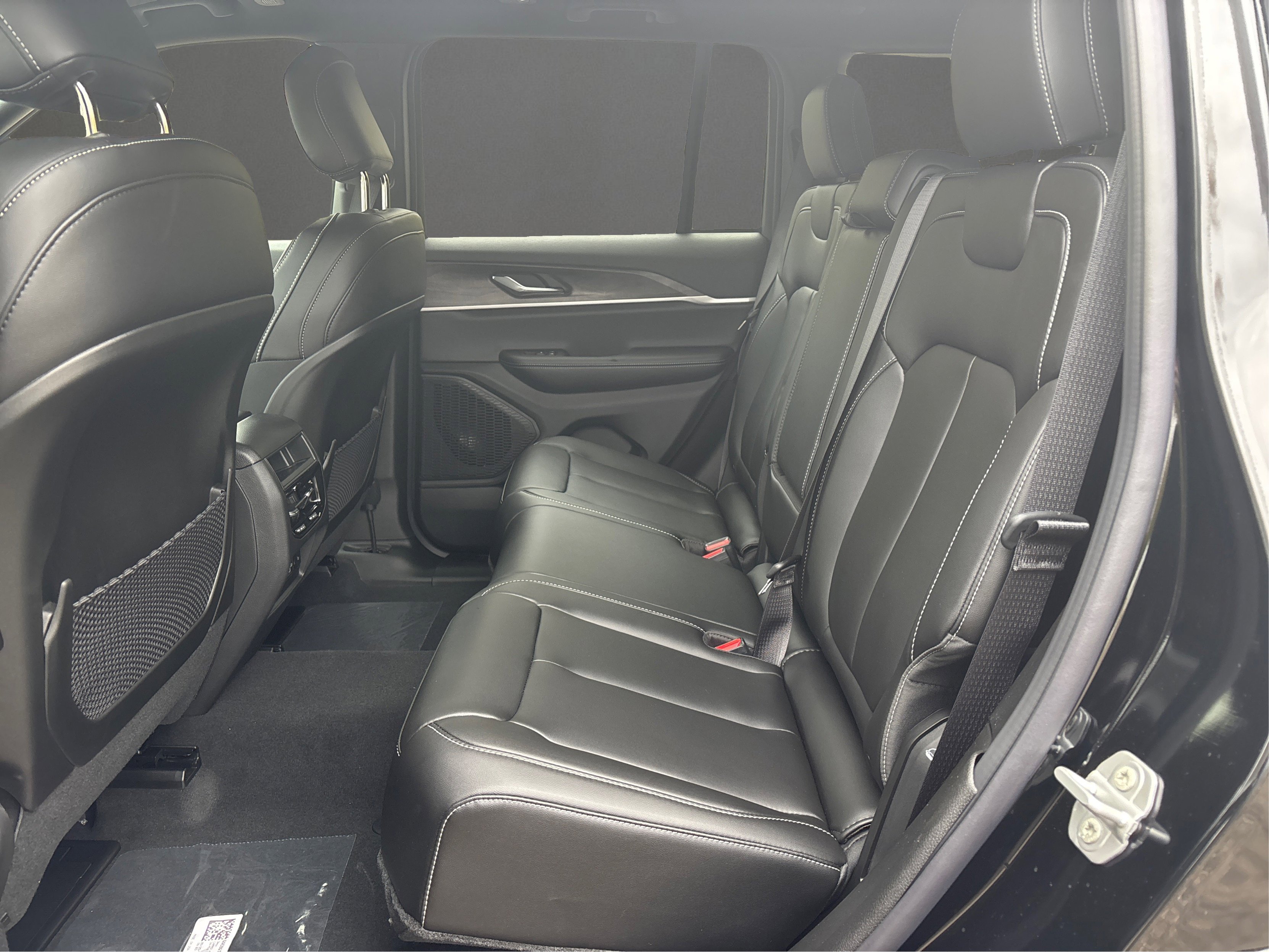 New 2025 Jeep Grand Cherokee Limited image 12