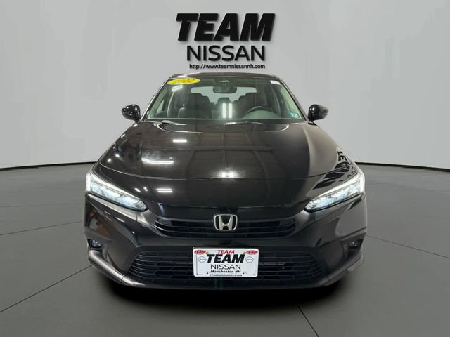 Used 2022 Honda Civic Touring image 2