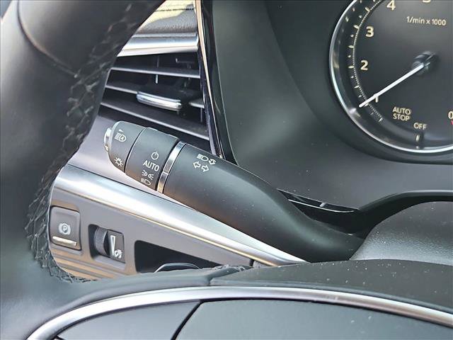 Certified 2024 Cadillac XT5 Luxury FWD image 17
