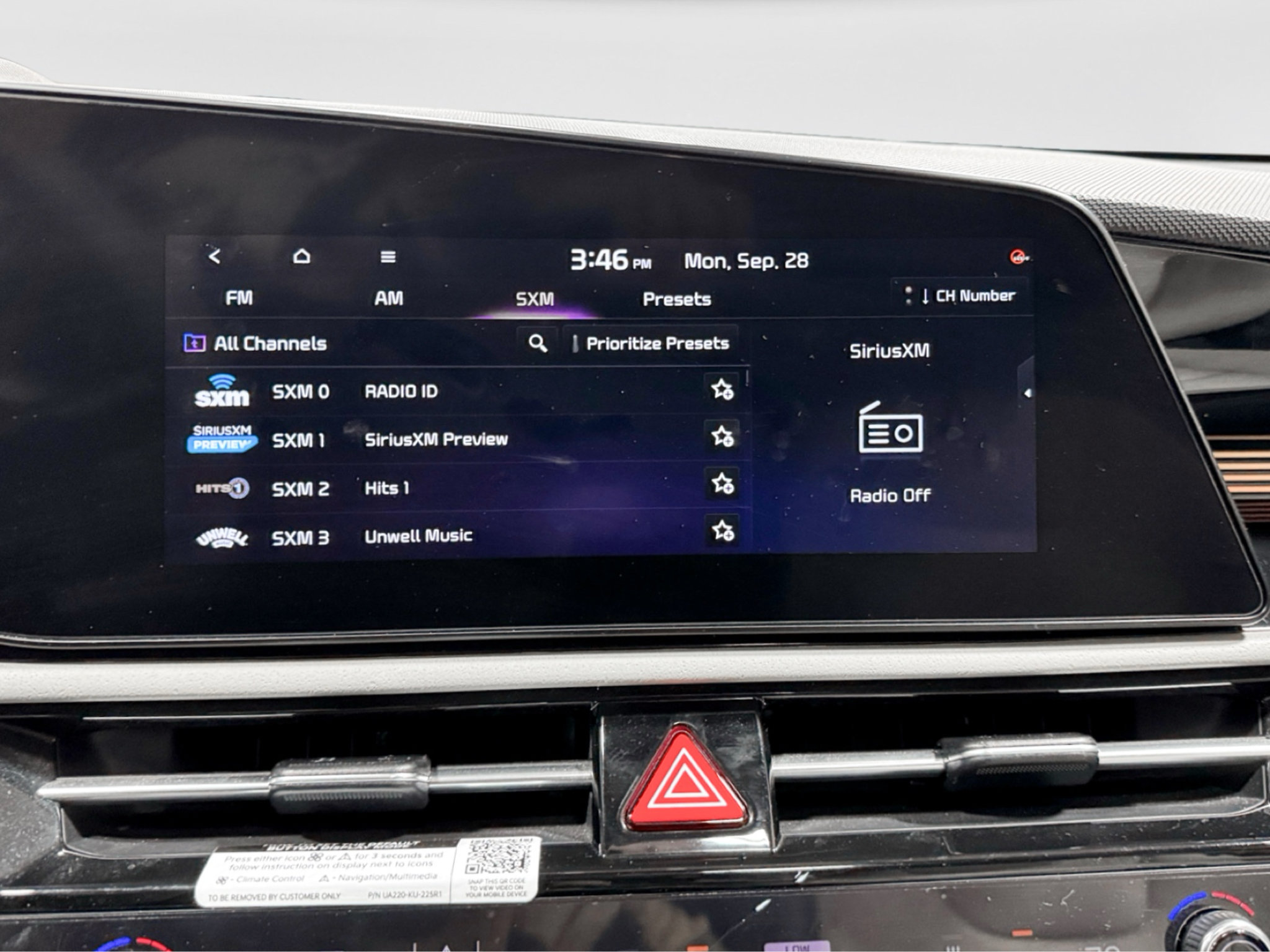 Used 2023 Kia Niro Wave w/ Wave Preserve Package FWD image 12