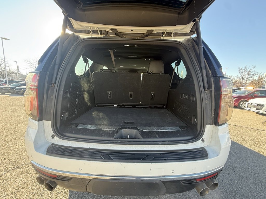 Used 2023 Chevrolet Suburban Premier image 26