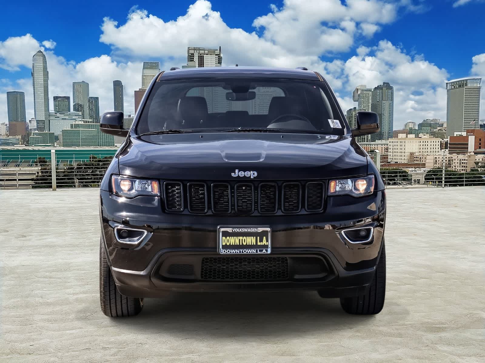 Used 2022 Jeep Grand Cherokee Laredo X AWD/4WD image 2