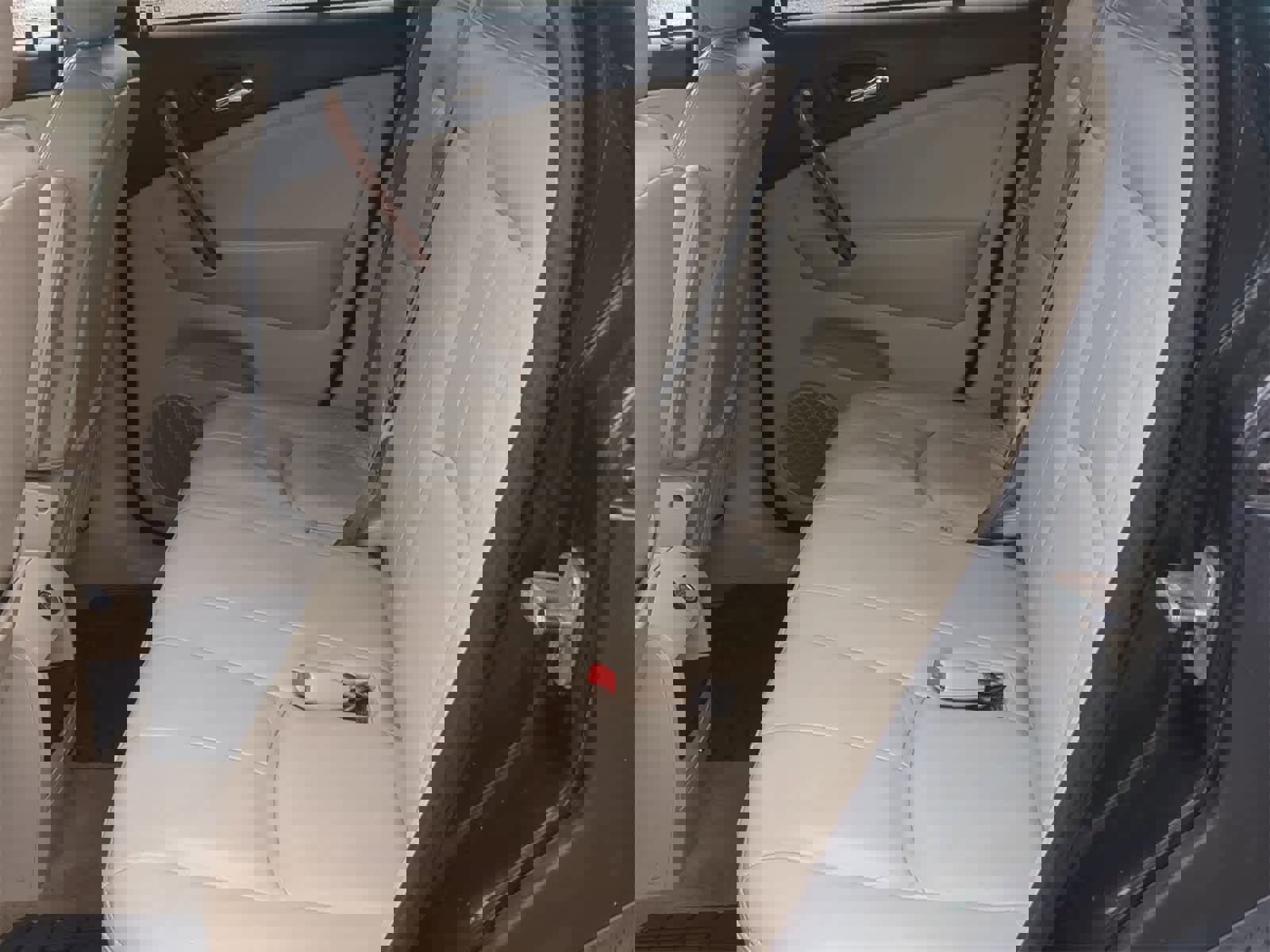 Used 2007 Saturn Vue 2WD V6 w/ Leather Appointments Pkg image 19