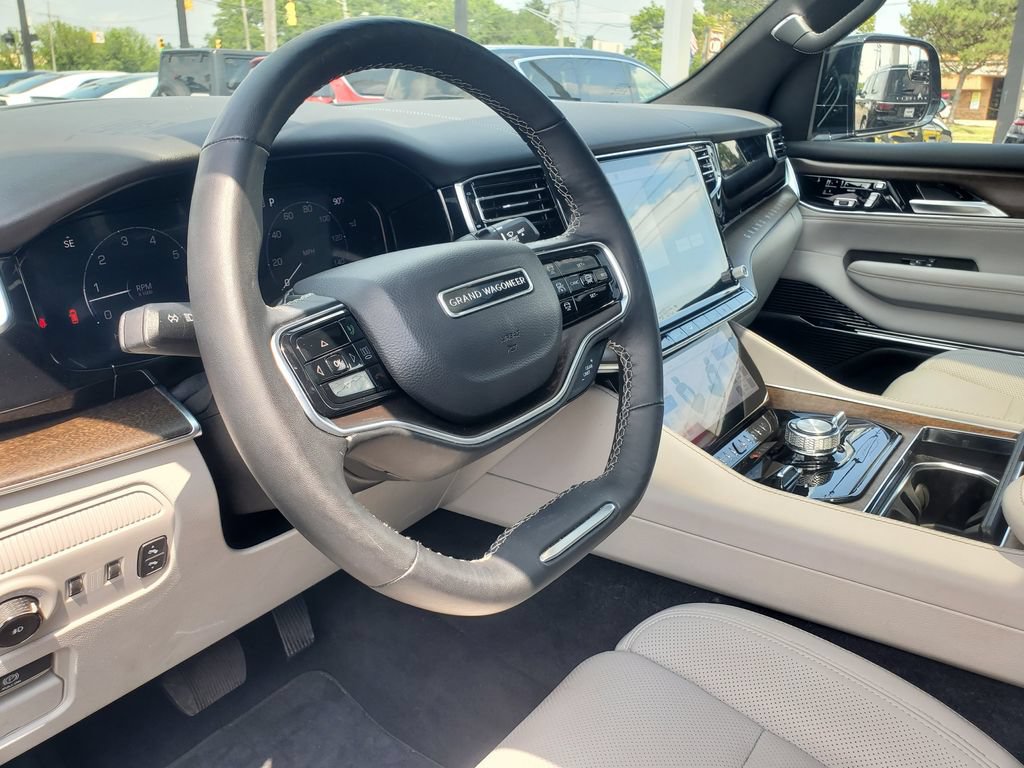 Used 2025 Jeep Grand Wagoneer 4WD image 10