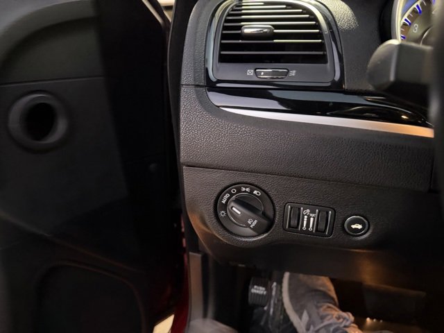 Used 2021 Chrysler 300 S image 19