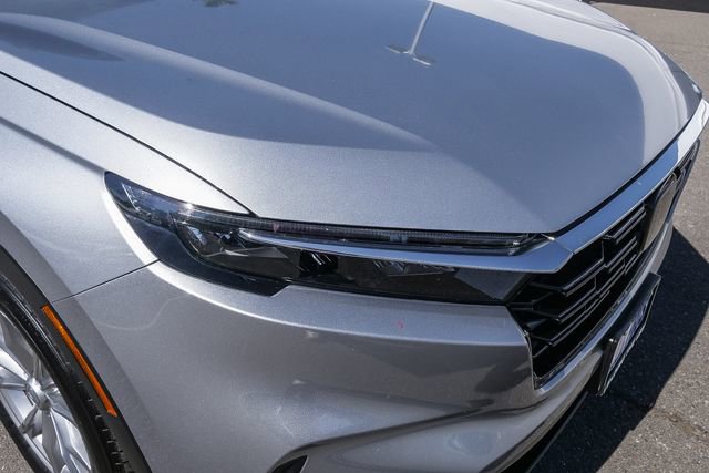 Used 2025 Honda CR-V EX-L image 11