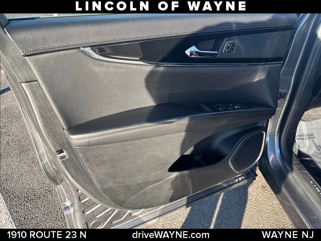 Certified 2022 Lincoln Nautilus Reserve image 12