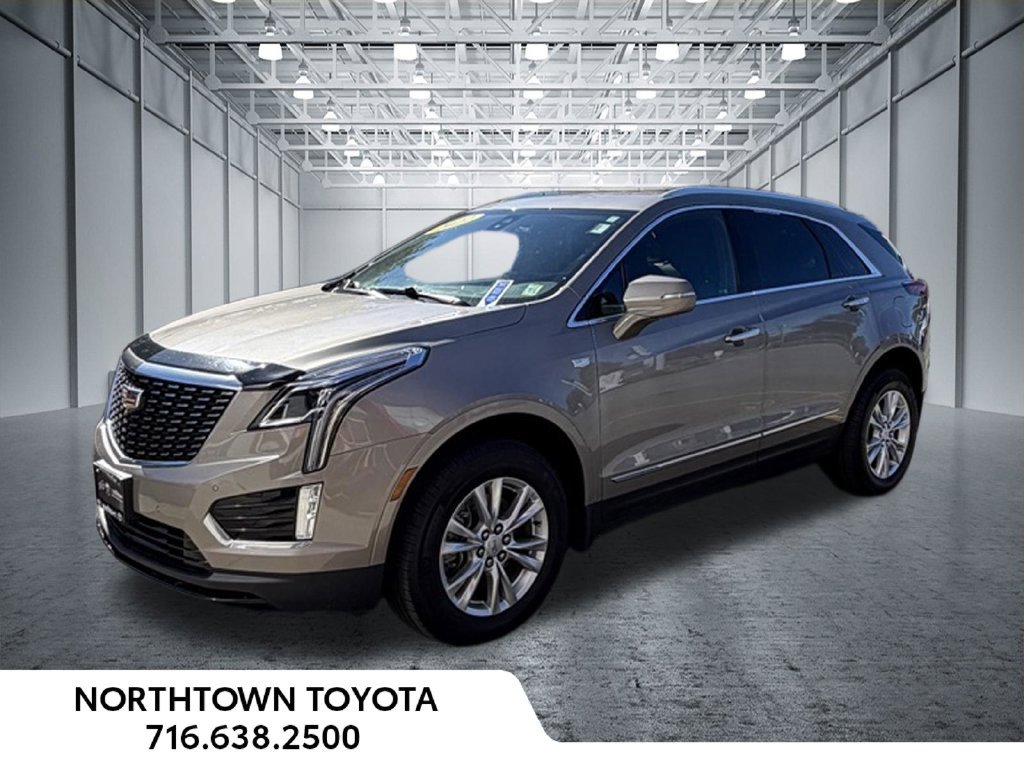 Used 2022 Cadillac XT5 Luxury w/ LPO, Floor Liner Package AWD/4WD image 2
