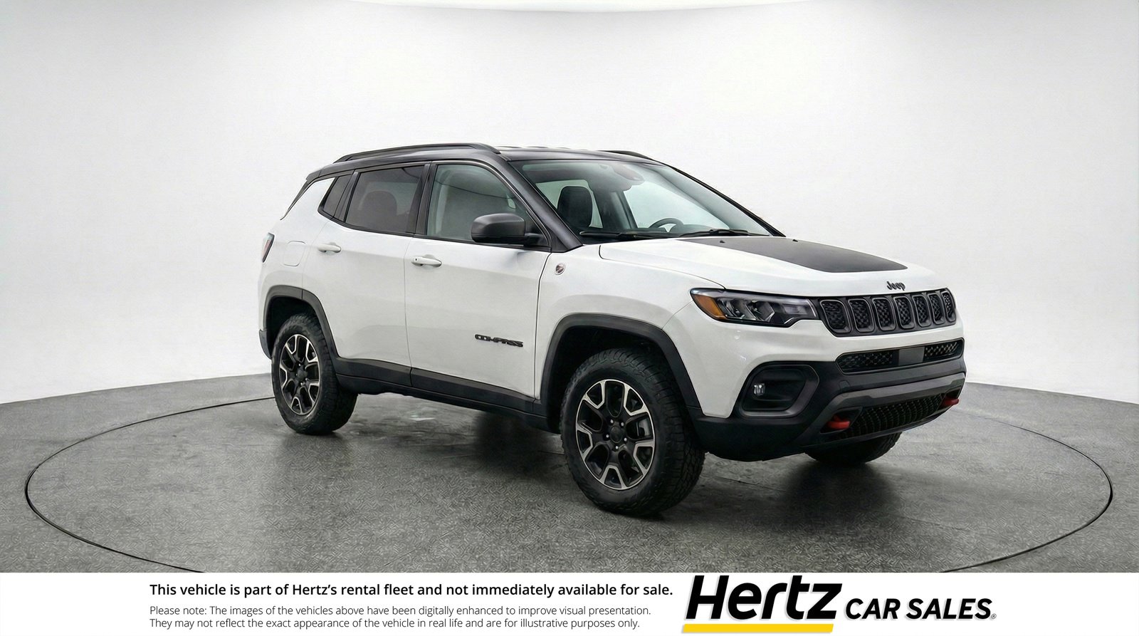 Used 2025 Jeep Compass Trailhawk AWD/4WD image 1