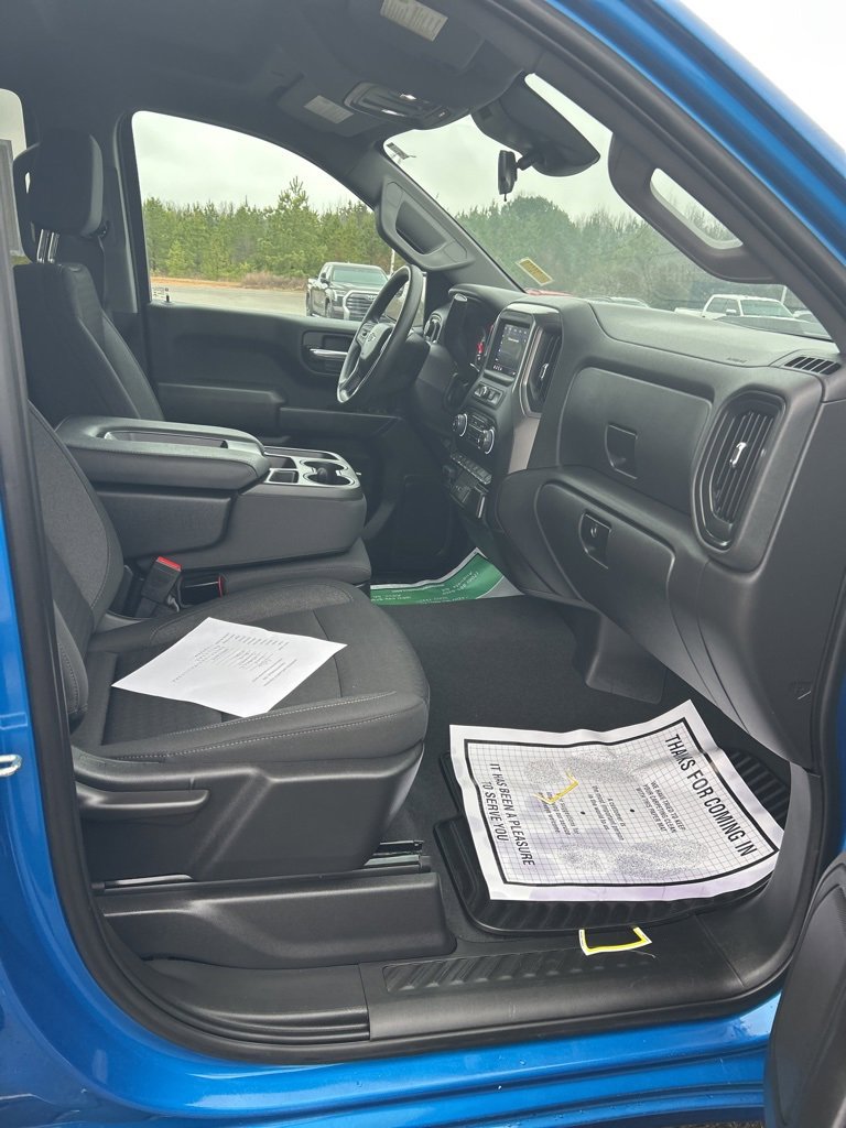 Used 2023 Chevrolet Silverado 1500 Custom Trail Boss w/ LPO, Dark Essentials Package image 10