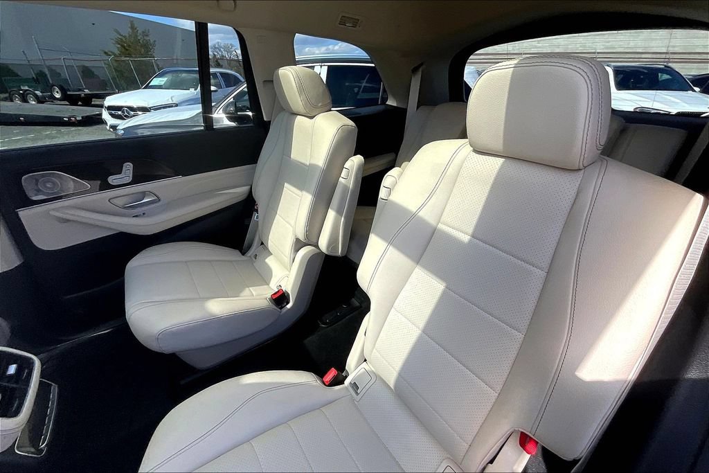 Certified 2023 Mercedes-Benz GLS 450 4MATIC image 18