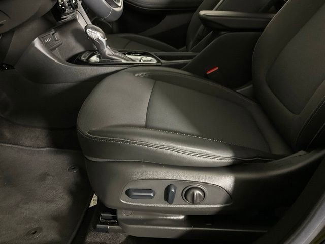 Used 2023 Buick Encore GX Select w/ Sport Touring Package FWD image 30