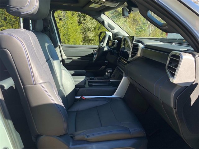 Used 2025 Toyota Sequoia Platinum image 37