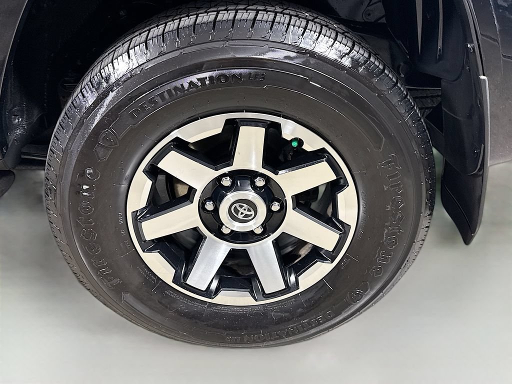 Certified 2020 Toyota 4Runner TRD Off-Road Premium w/ Moonroof Package AWD/4WD image 31