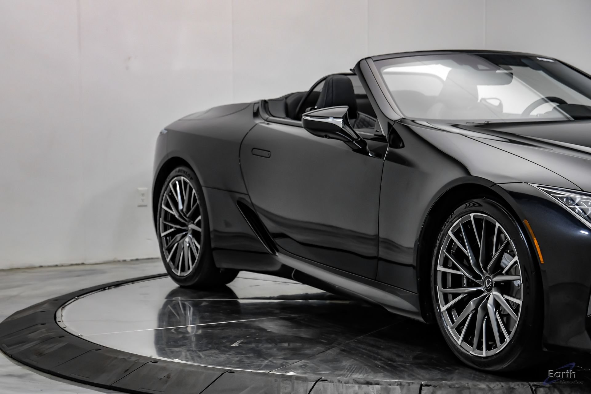 Used 2024 Lexus LC 500 Convertible w/ Touring Package RWD image 25