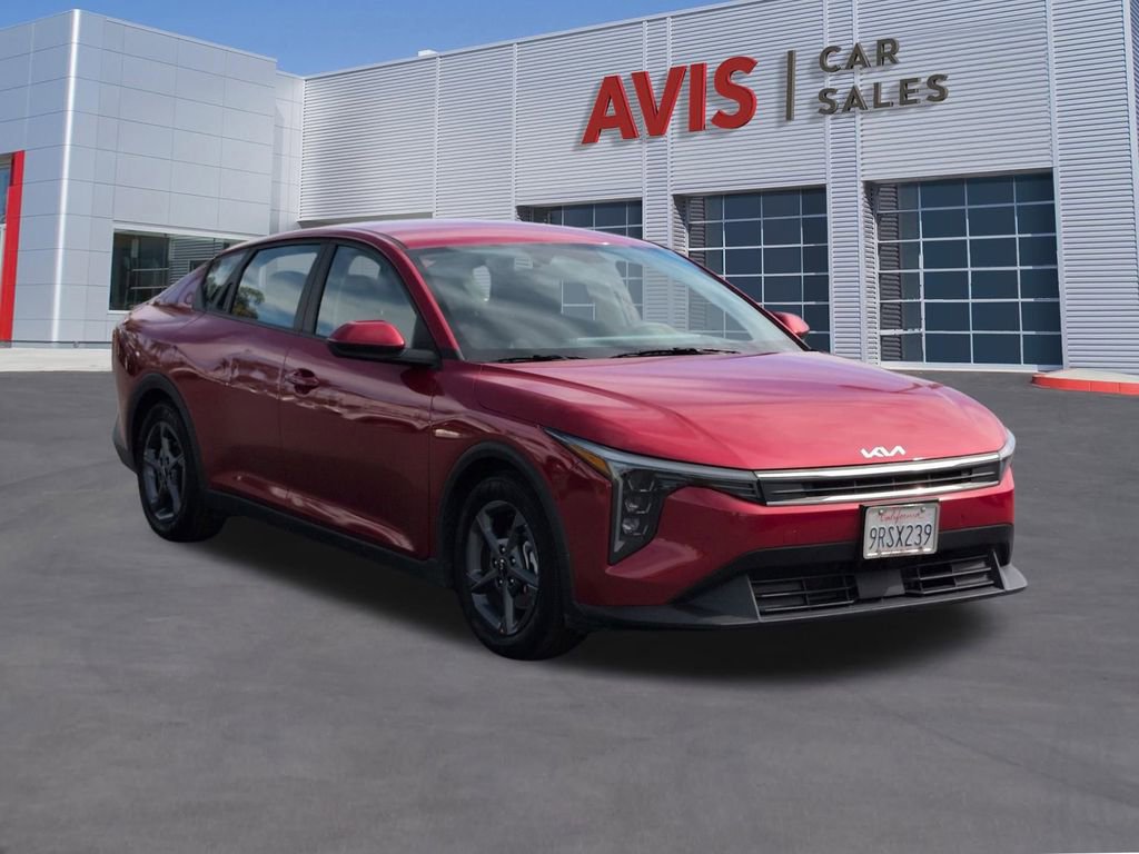 Used 2025 Kia K4 LXS image 3