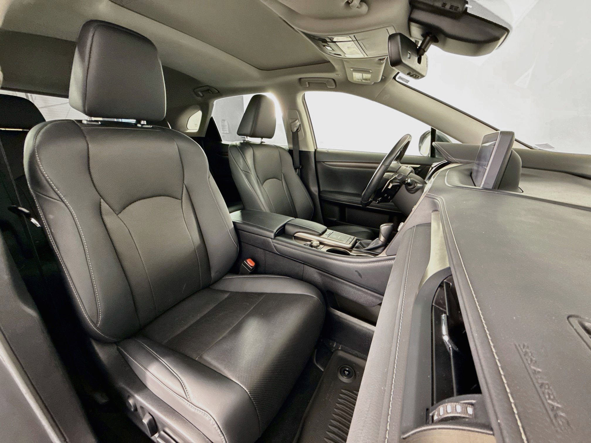 Certified 2022 Lexus RX 350 AWD w/ Premium Package image 28